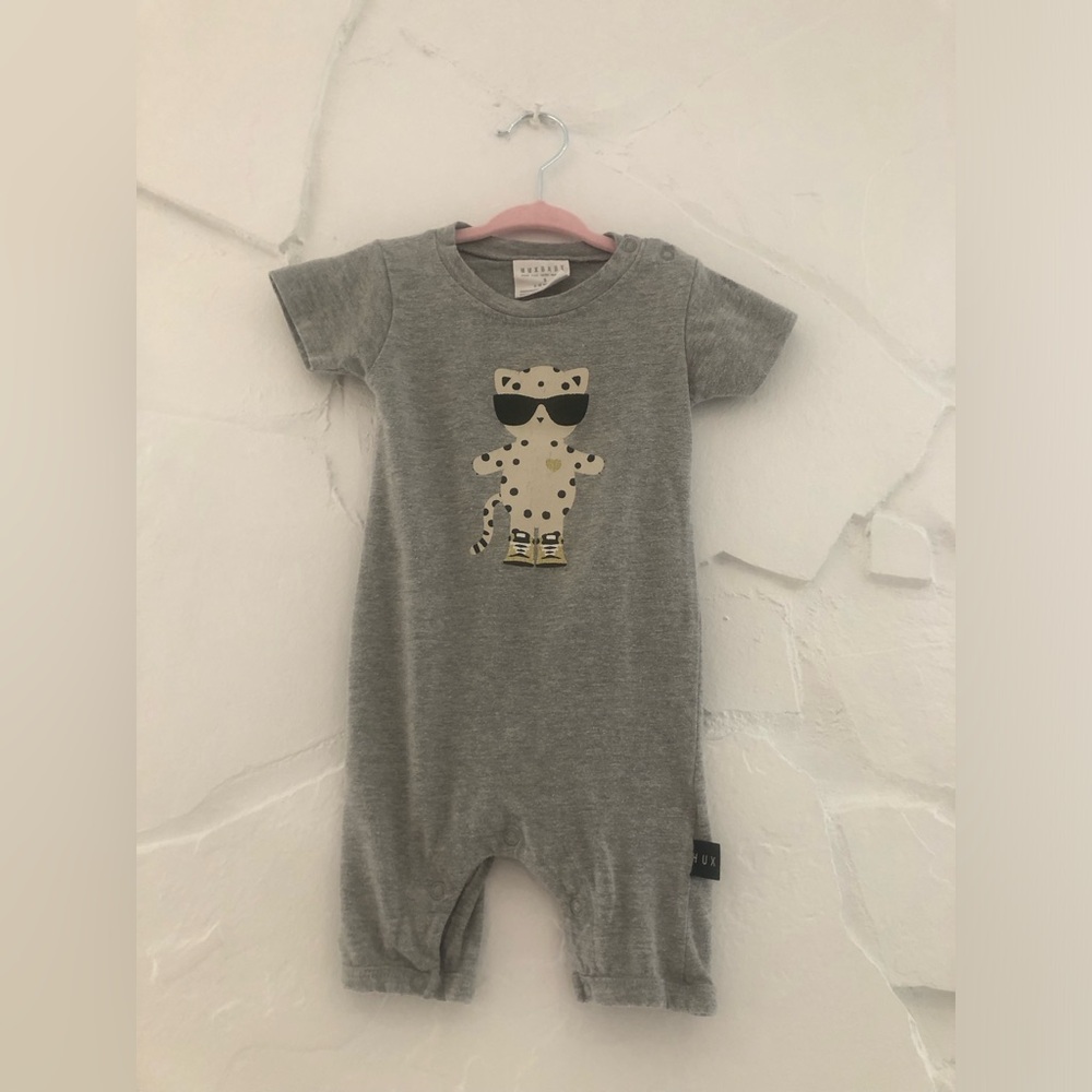 Huxbaby romper